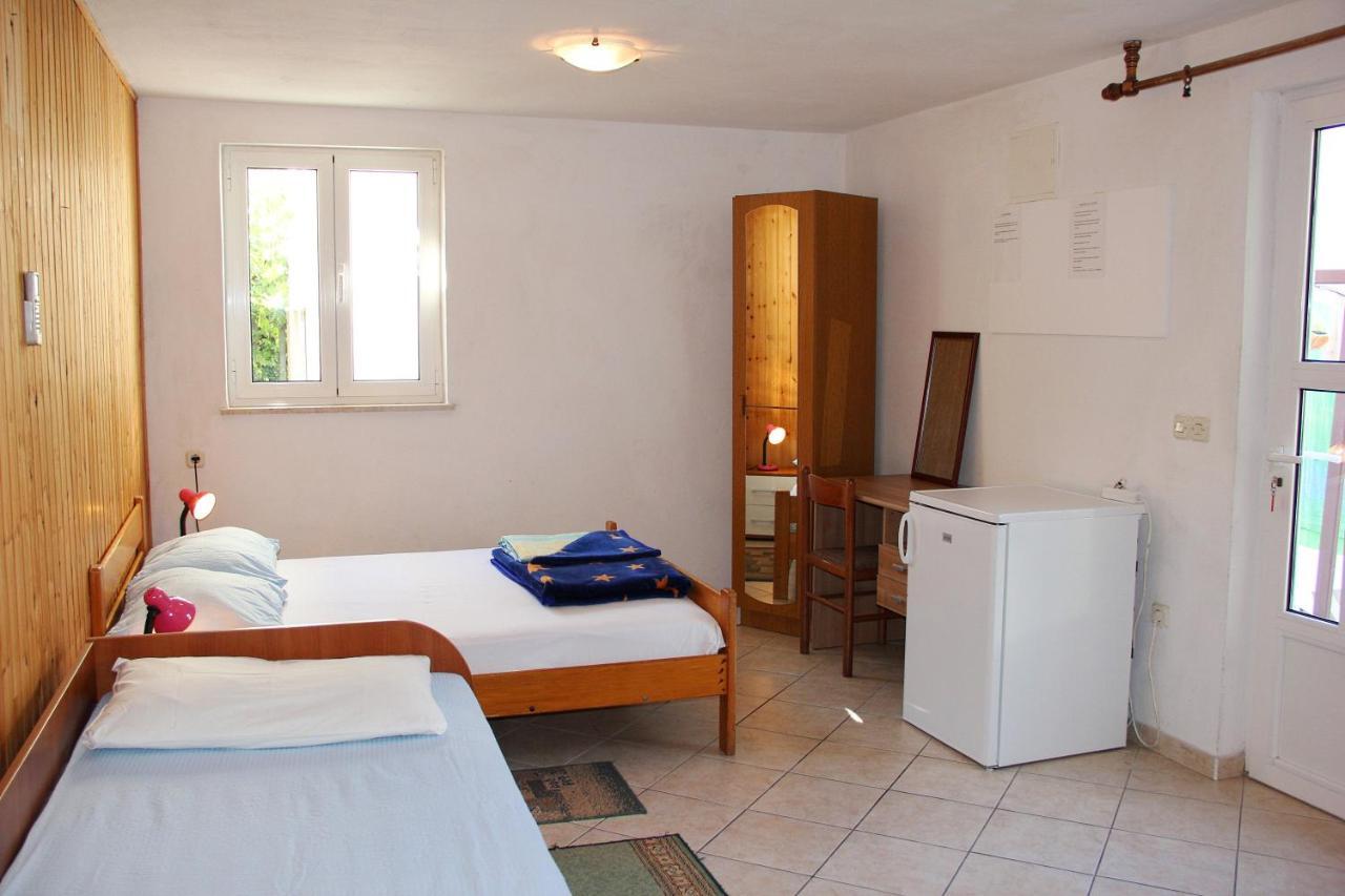 Fenix Studio Apartments 챠브타트 외부 사진